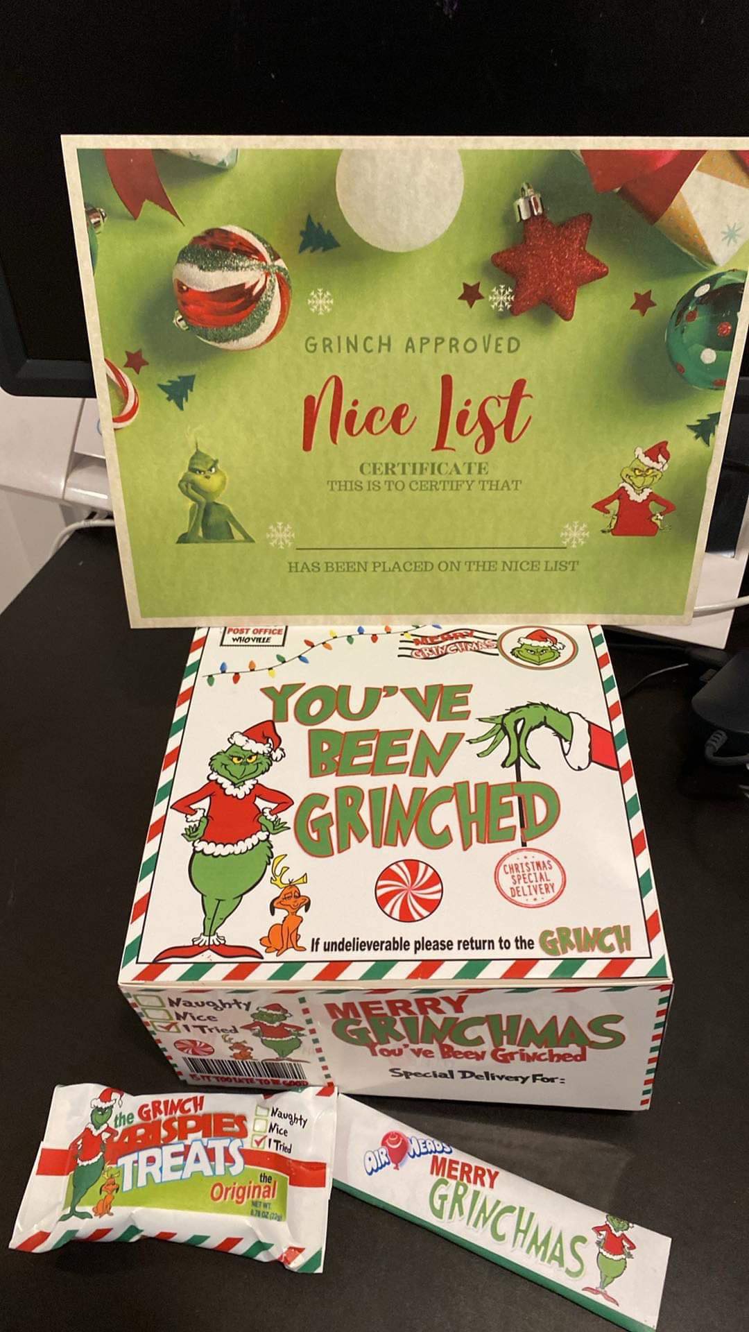 HOLIDAY GIFT BOX
